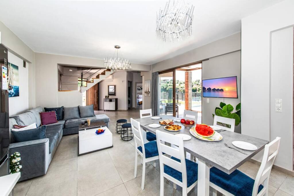 Villa Anthi, A Modern Villa With Salted Water Pool,Hot Tub & Bbq! Rethymno Esterno foto
